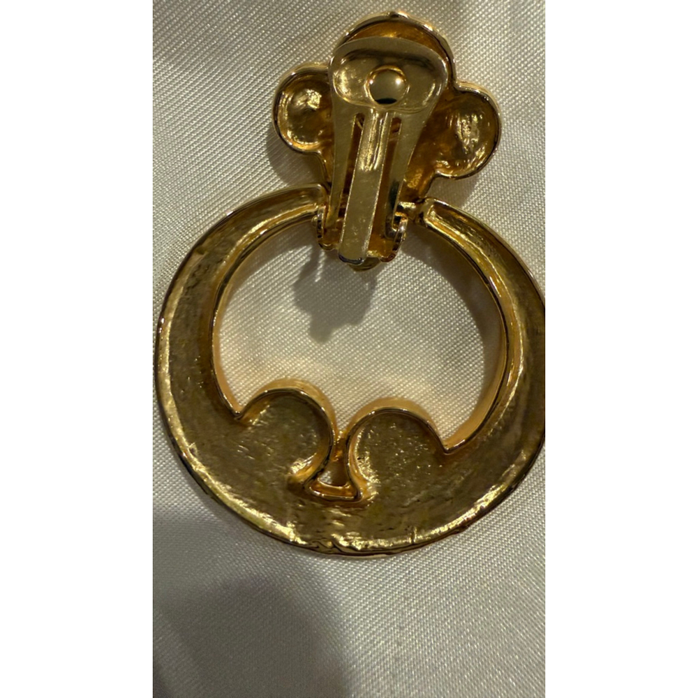Vintage 1980s Door Knocker Clip- On Earrings Gold Tone with Multi-Color Stones - Picture 5 of 8